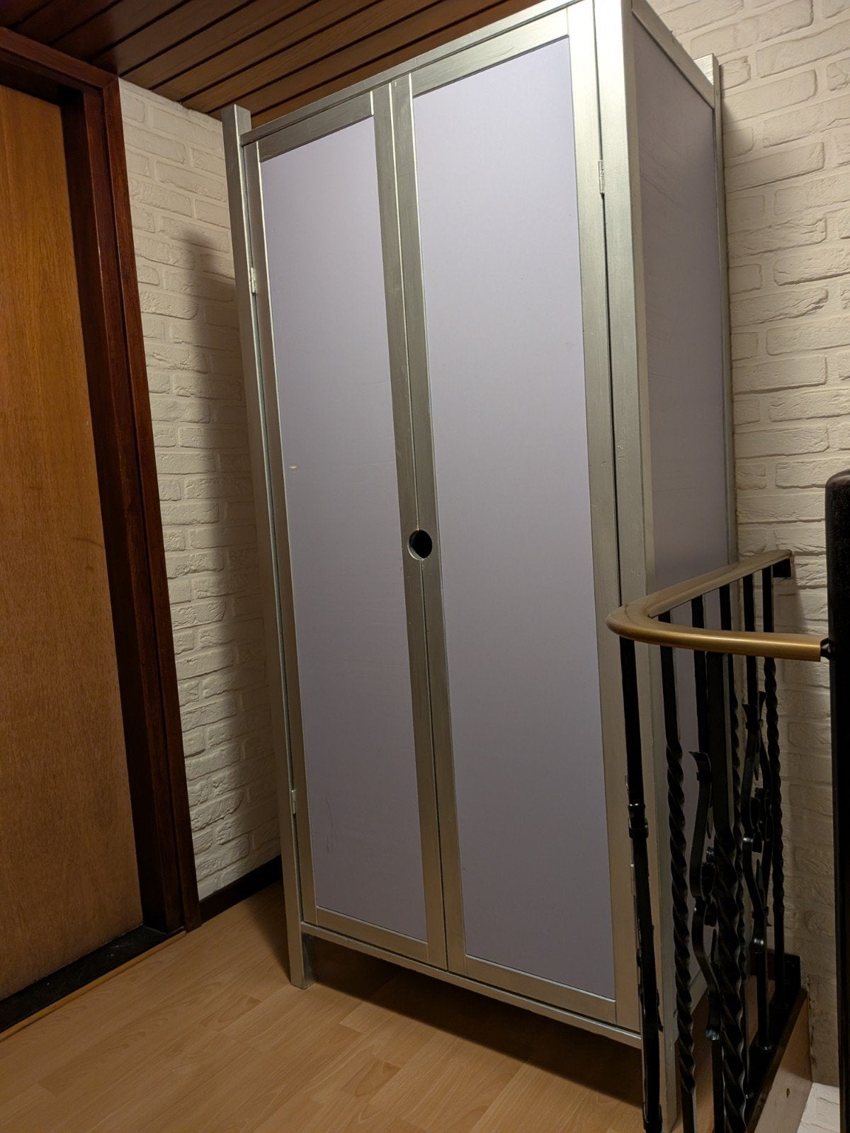 Kledingkast met deuren en legplanken, Ophalen, 50 tot 100 cm, Grenenhout, Modern