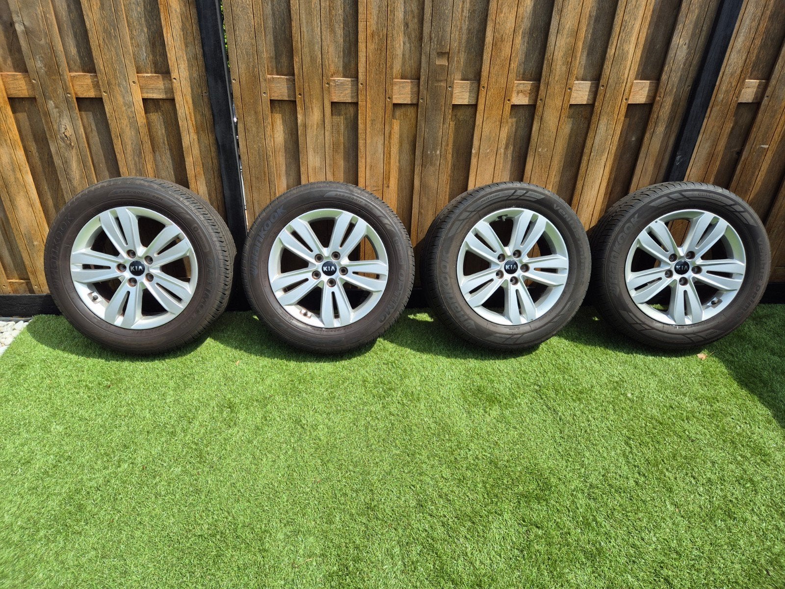 Velgen + banden 225/60R17 Kia Sportage 5×114.3 €250,=, Auto-onderdelen, Banden en Velgen, Gebruikt, Banden en Velgen, 17 inch