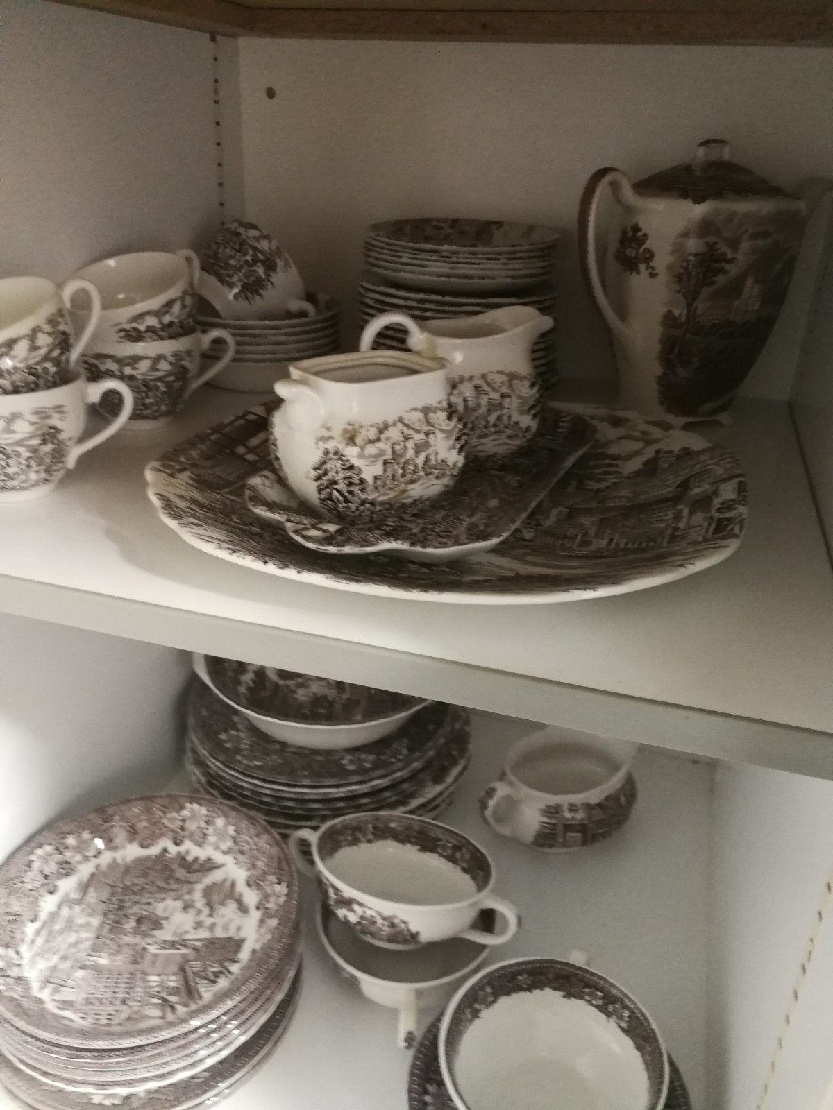 Wedgwood Old English Village servies, Antiek en Kunst, Antiek | Servies compleet, Ophalen