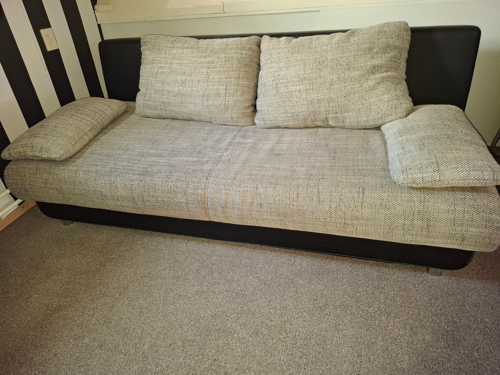 Comfortabele 2-zits/ slaapbank met kussens, Gebruikt, 150 tot 200 cm, Tweepersoons, 75 tot 100 cm