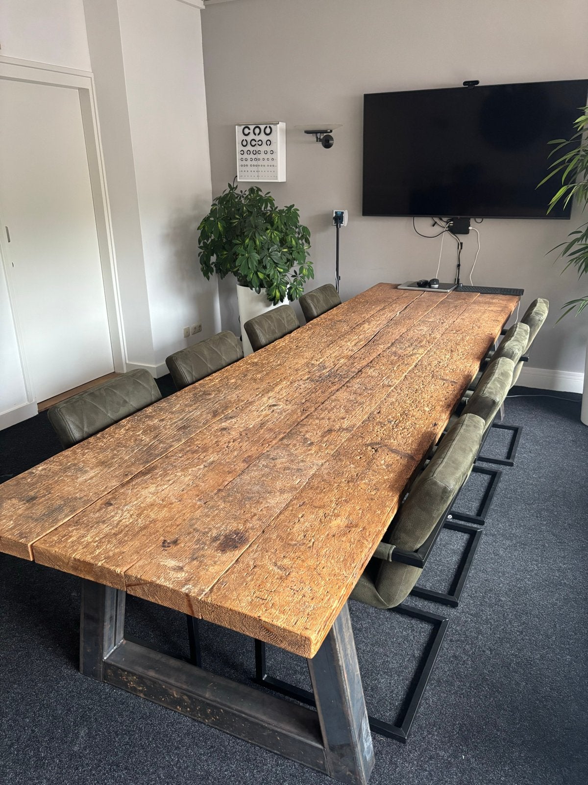 MOET WEG: Robuuste industriële houten tafel – 3,5 meter lang, Huis en Inrichting, Tafels | Eettafels, Ophalen, Gebruikt, 200 cm of meer