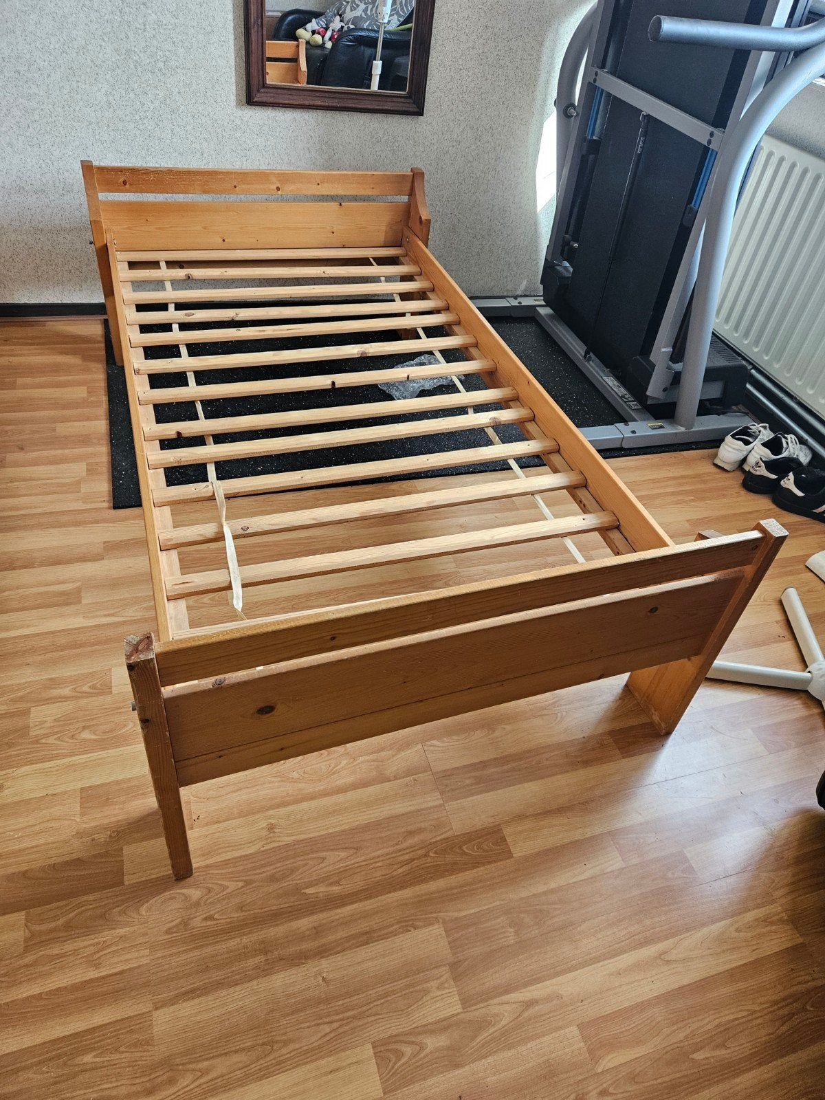 Eenpersoons Houten bedje 90 x 175cm, Ophalen, Eenpersoons, Hout, 90 cm
