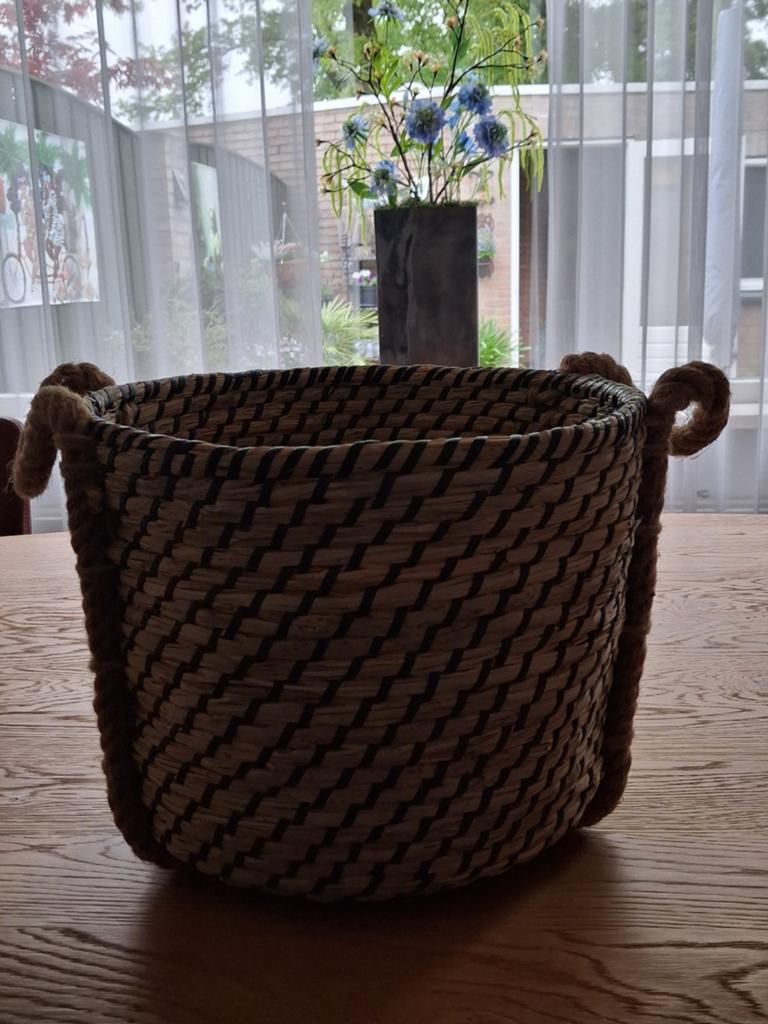 Mand  rond 40 cm 26 cm hoog, Ophalen, Zo goed als nieuw, Rond, Riet