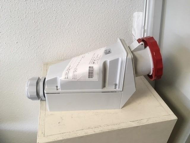 376. CEE wandcontactdoos 5-polig 125A 400V 3-fase kracht, Ophalen of Verzenden, Nieuw