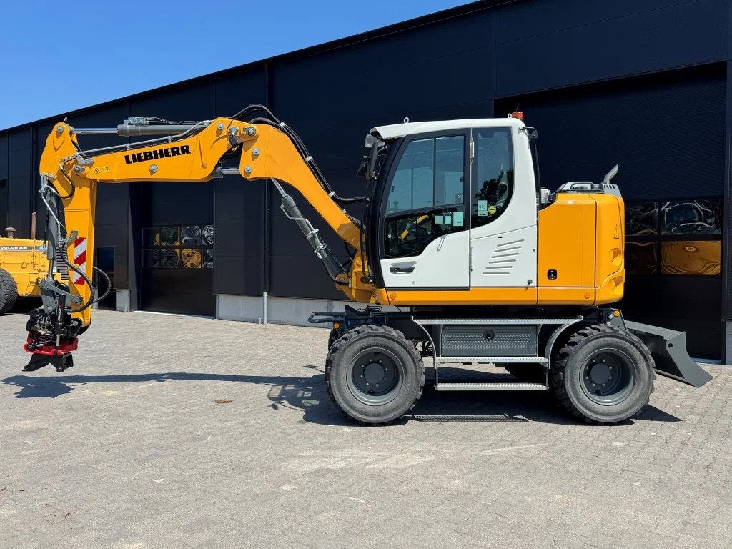 Liebherr A910-2023 800 UUR ROTOTILT ! (bj 2023)