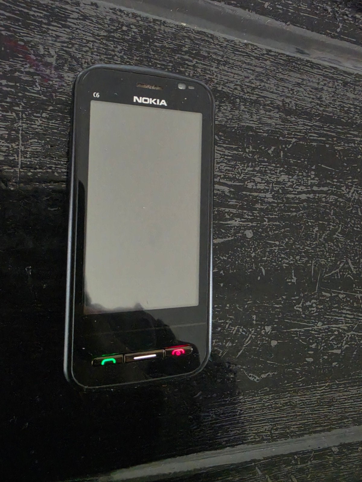 Nokia C6-00 - Klassieke smartphone defect scherm, Telecommunicatie, Gebruikt, Schuifmodel, Zwart, 3 tot 6 megapixel