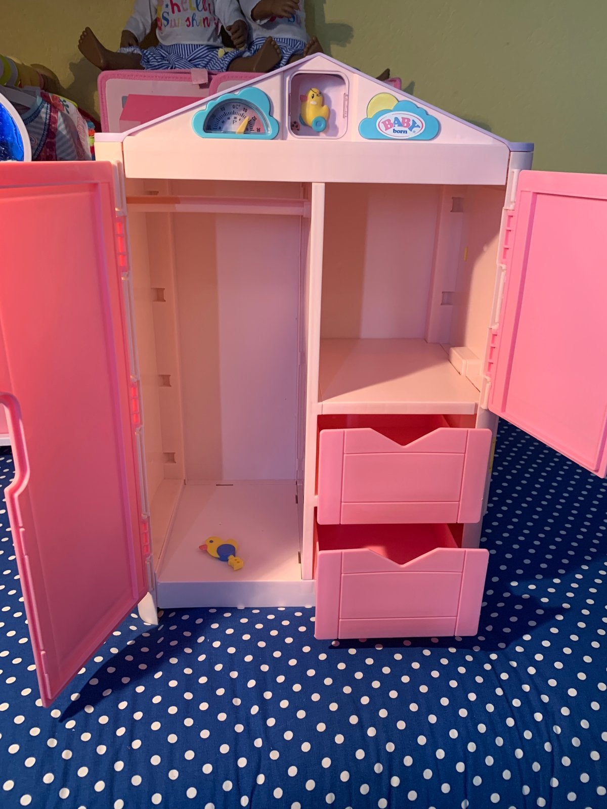 Ba y born poppen kleertjes kastje met weereendje, Ophalen of Verzenden, Zo goed als nieuw