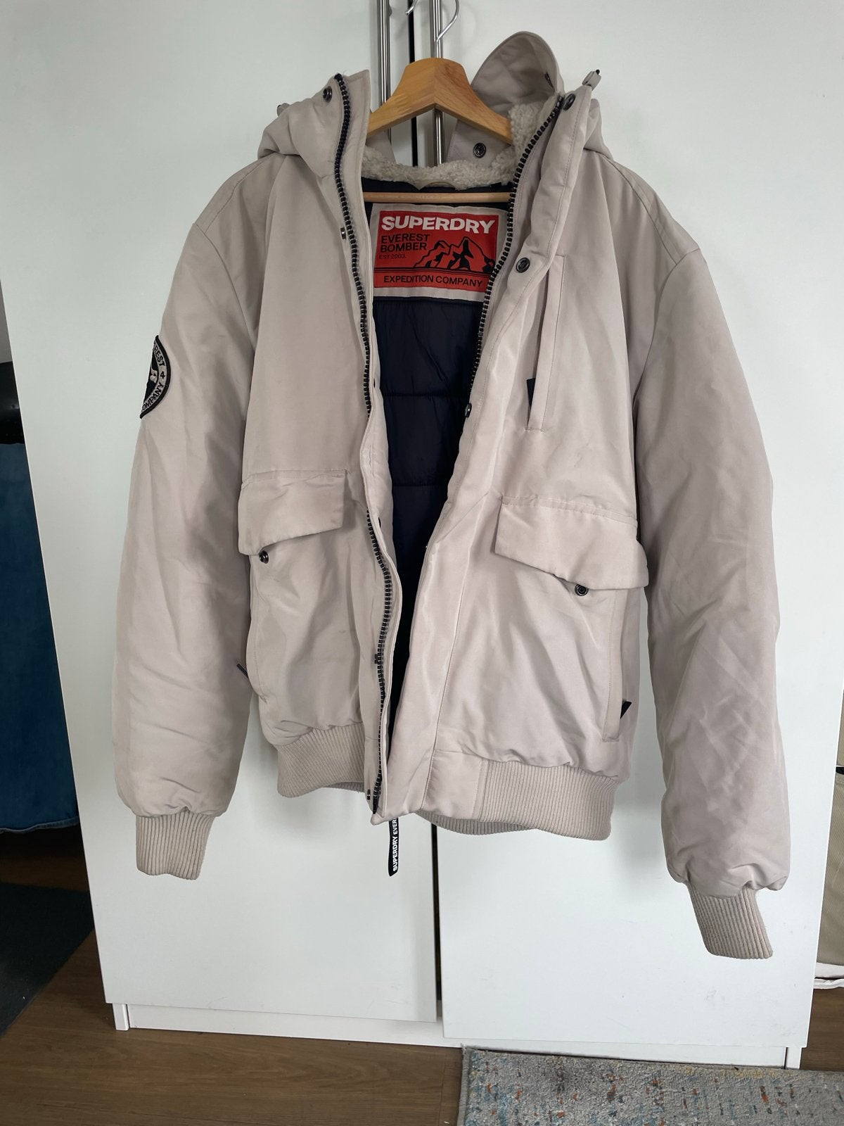 Superdry Everest Bomberjack - Zo goed als nieuw, Ophalen, Zo goed als nieuw, Maat 46/48 (XL) of groter, Beige