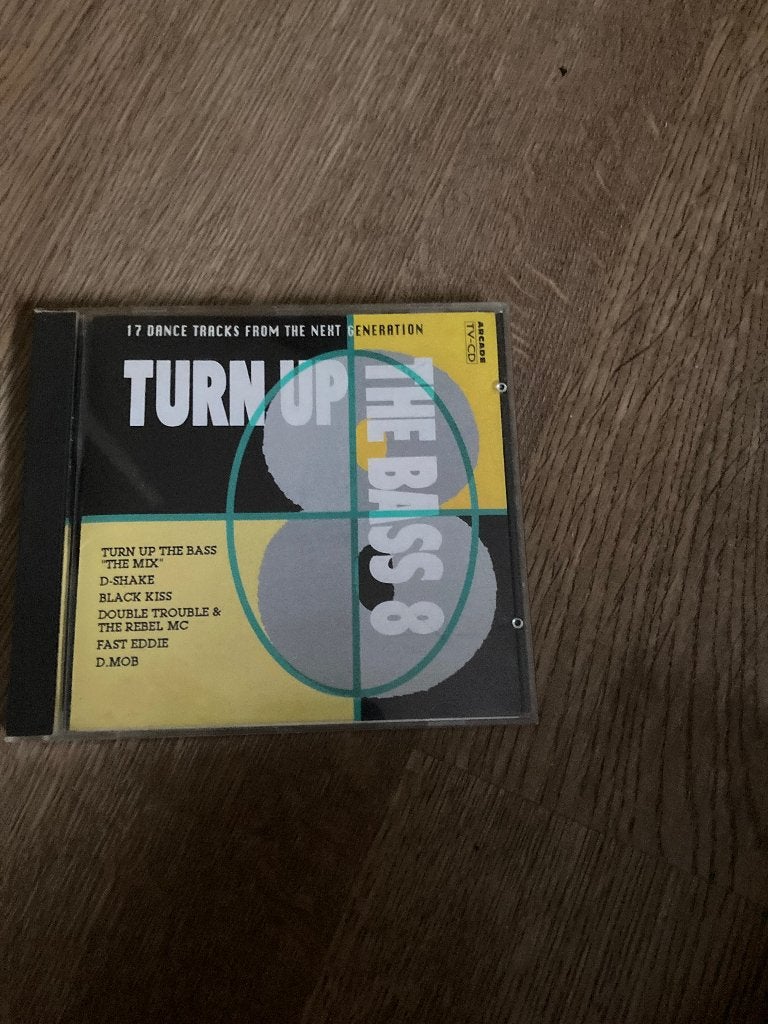 Turn up the bass 8, Ophalen of Verzenden, Zo goed als nieuw, Disco