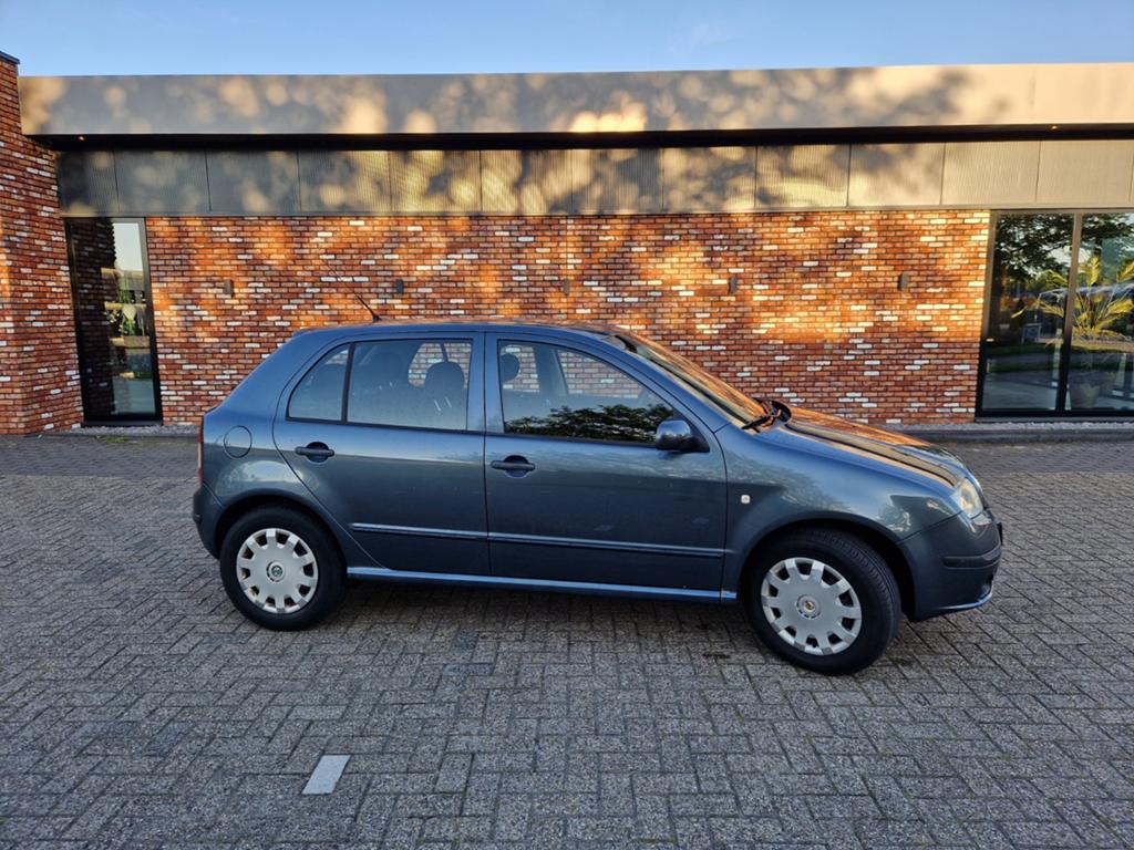 Skoda Fabia 1.4 55KW 2005 Grijs, Auto's, Skoda, Particulier, Fabia, ABS, Airbags, Airconditioning, Alarm, Bluetooth, Centrale vergrendeling