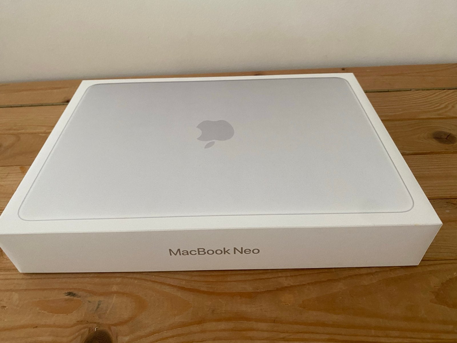 Lege doos MacBook Neo 13-inch (8 GB / 256 GB), Gebruikt, 256 GB, Qwerty, 8 GB