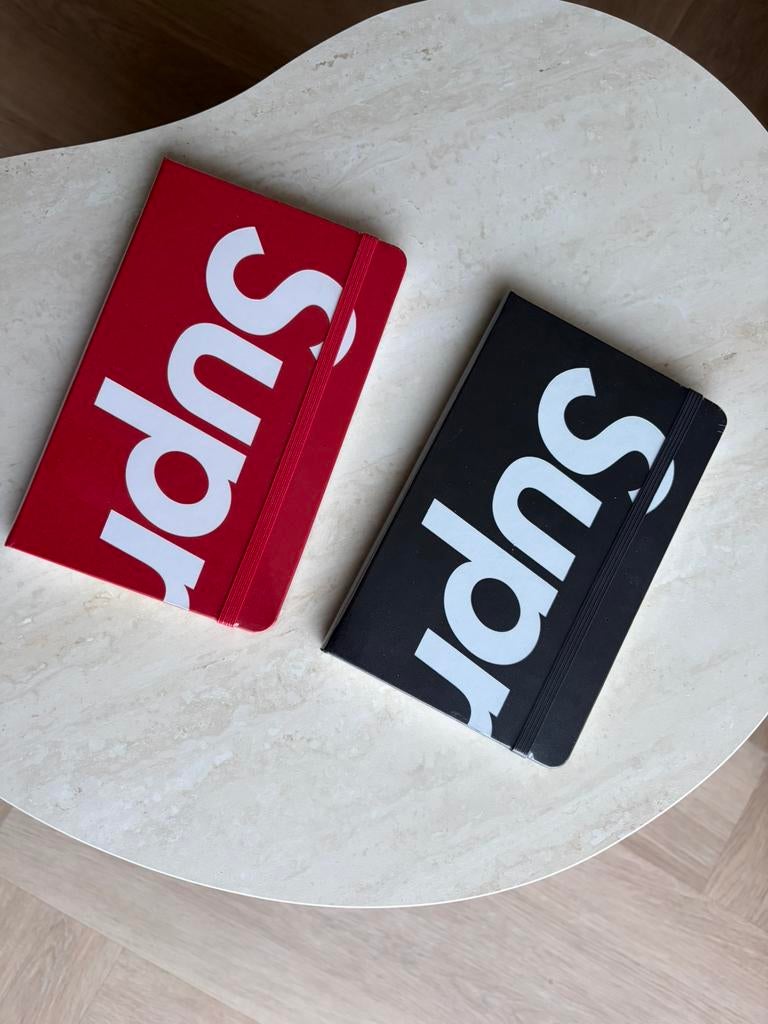 Supreme x Moleskine notebook Large, Diversen, Notitieboeken, Ophalen of Verzenden, Nieuw