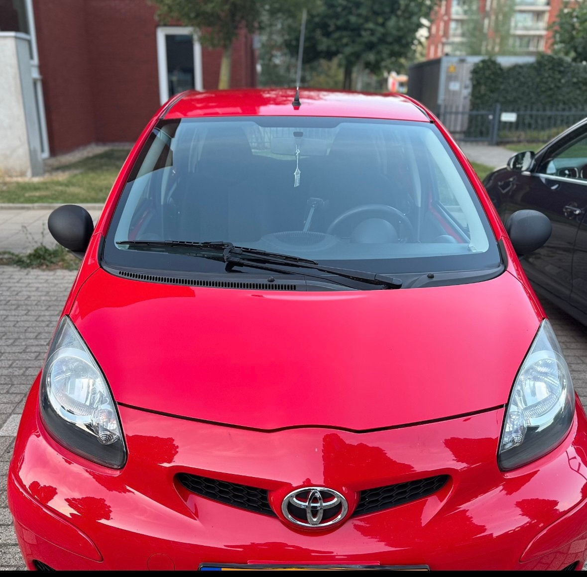 Toyota Aygo 1.0 12V Vvt-i 5DRS 2010 Rood 2e eigenaar!, Auto's, Toyota, Voorwielaandrijving, Stof, 4 stoelen, 68 pk