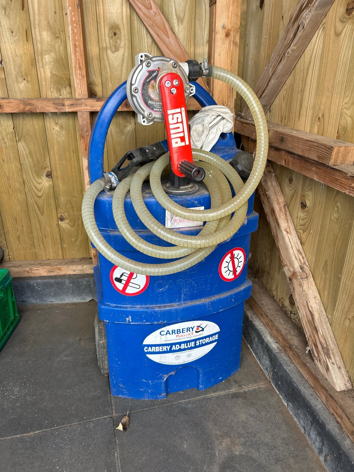 Carbery Ad-Blue Opslagtank met Pomp, Ophalen, Gebruikt, Universele onderdelen