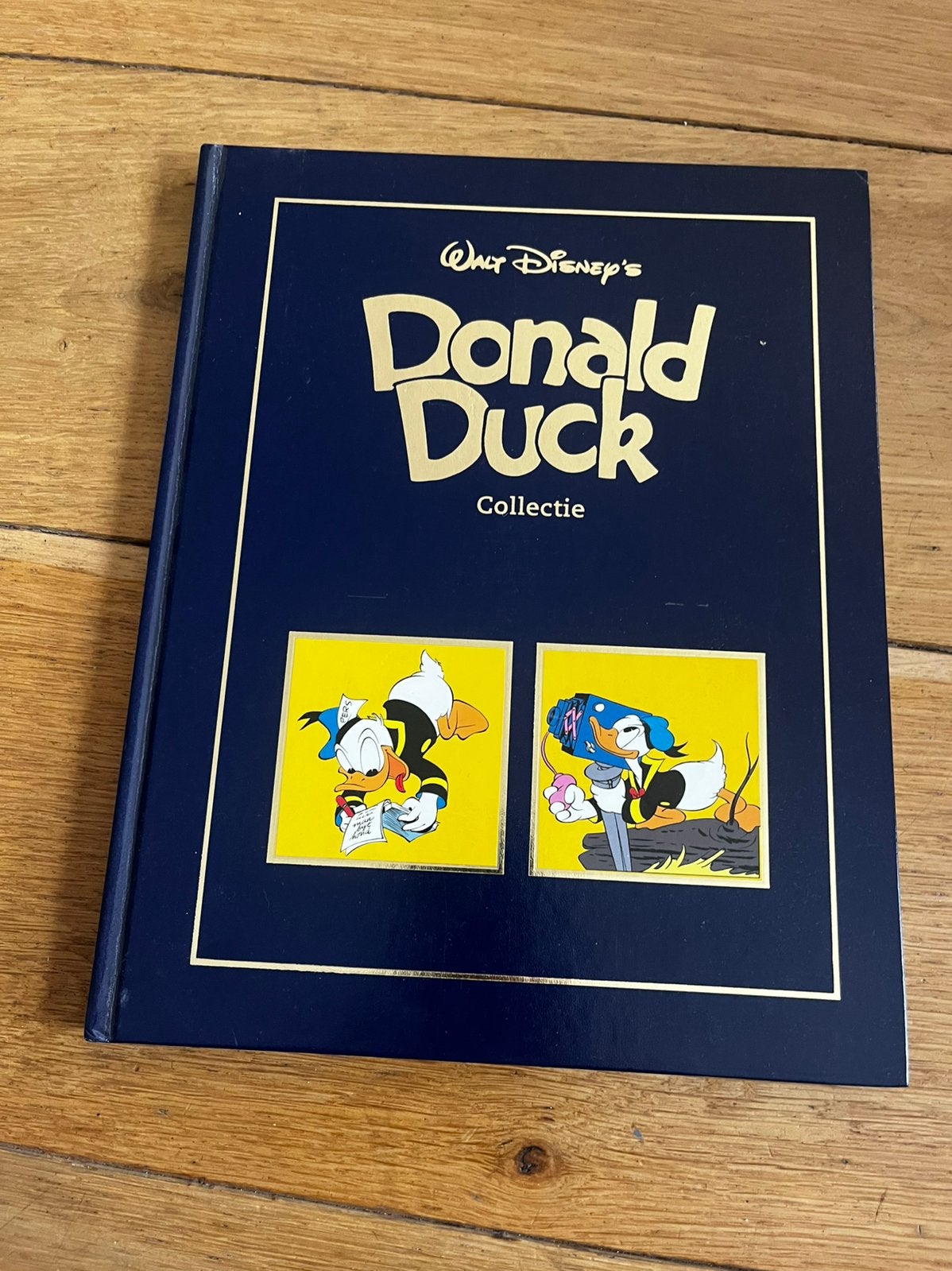 Donald Duck - stripboek hardcover - deel 1 - van AD, Eén stripboek, Ophalen of Verzenden, Zo goed als nieuw