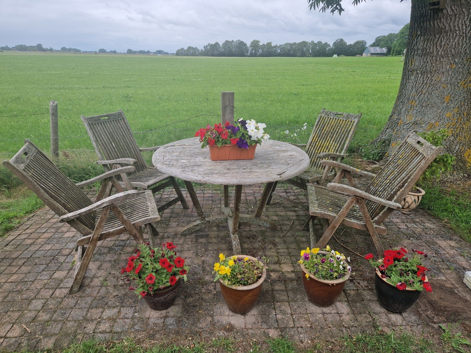 PROJEKT: Vintage Teakhouten Tuintafel met 4 Stel Stoelen, Tuin en Terras, Ophalen, Gebruikt, Rond, Teakhout