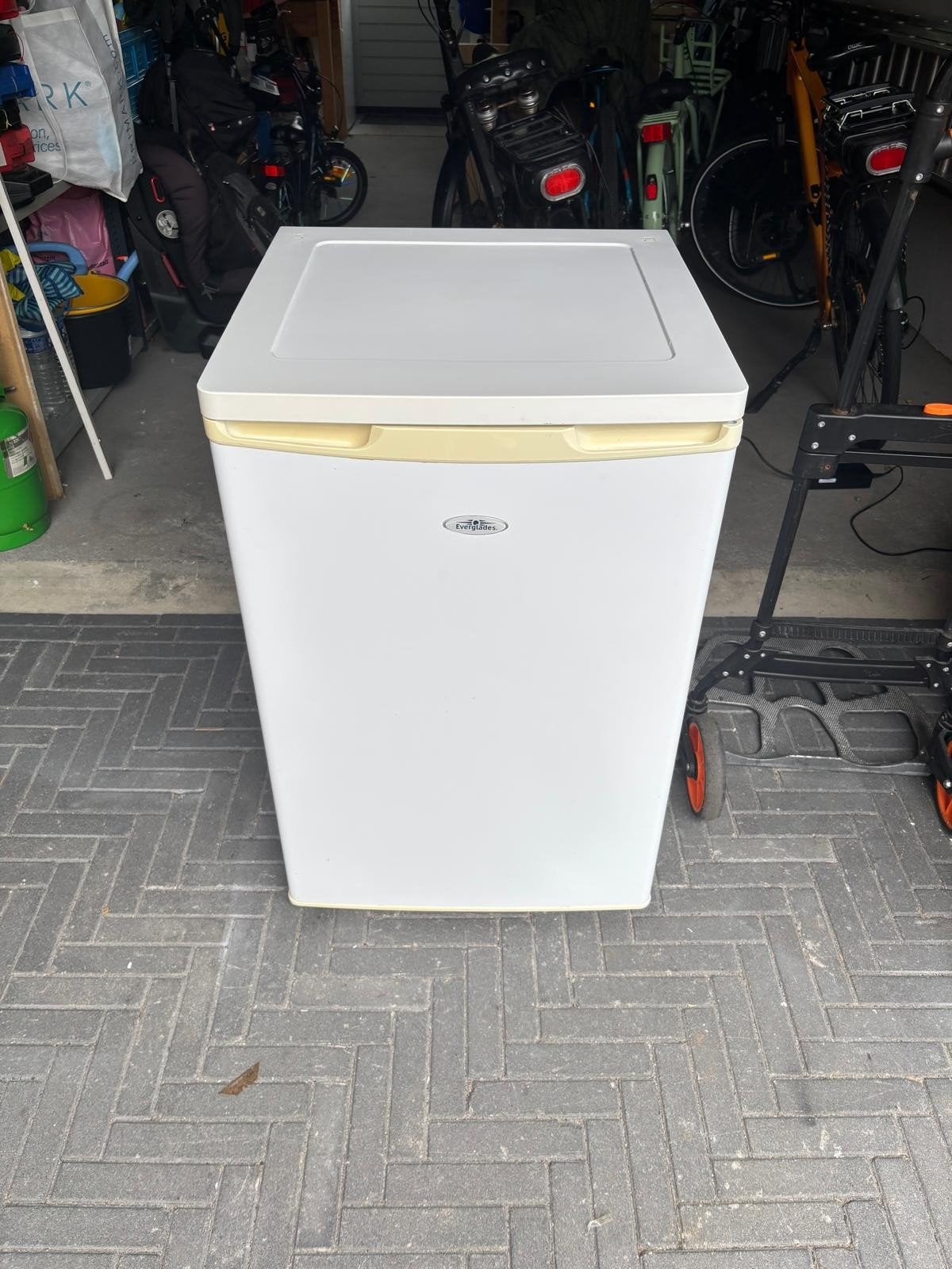 Tafelmodel koelkast Everglade EVTT109 te koop, Ophalen, Gebruikt, 45 tot 60 cm, Met vriesvak
