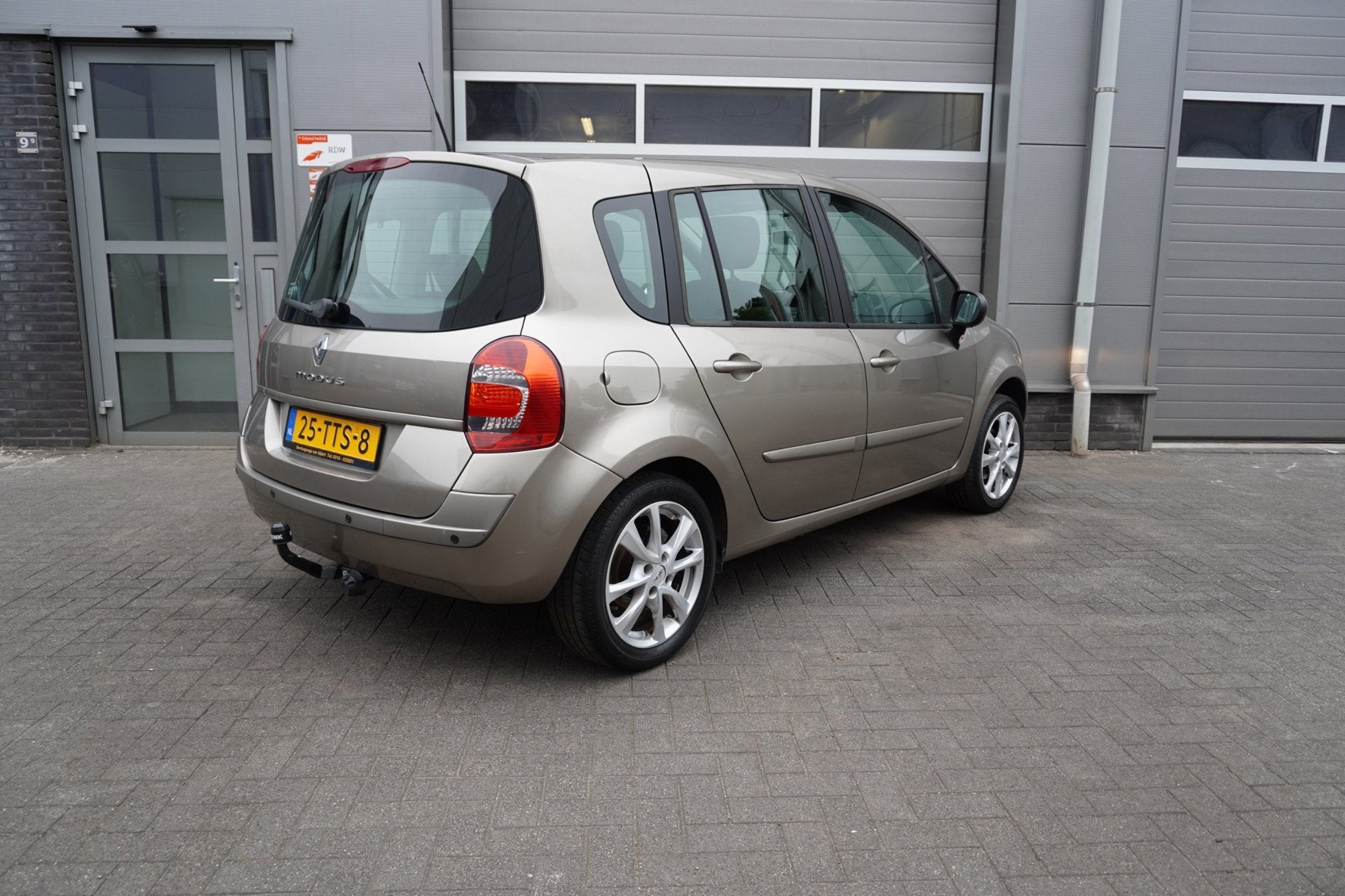 Renault Grand Modus 1.6-16V Night & Day, Auto's, Euro 5, Gebruikt, Zwart, 4 cilinders