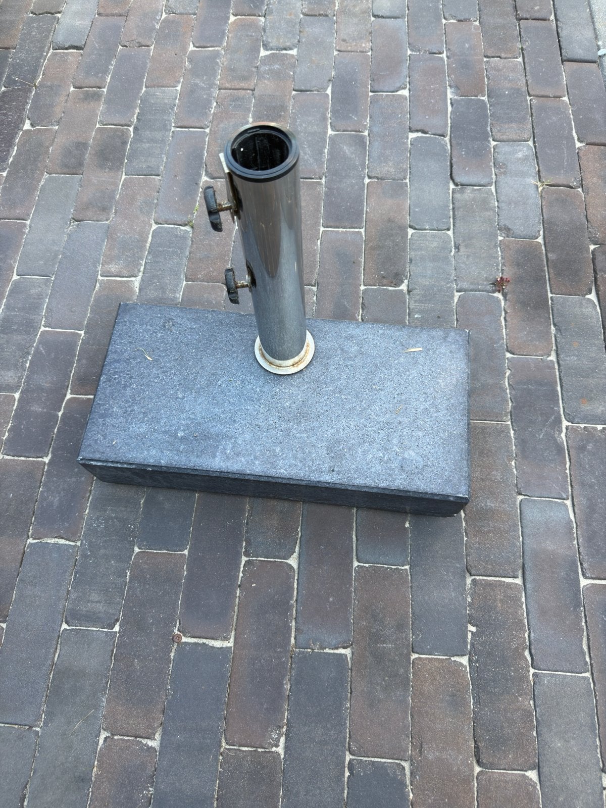 Parasolvoet van graniet, Ophalen, Gebruikt, Minder dan 1 meter, Parasolvoet