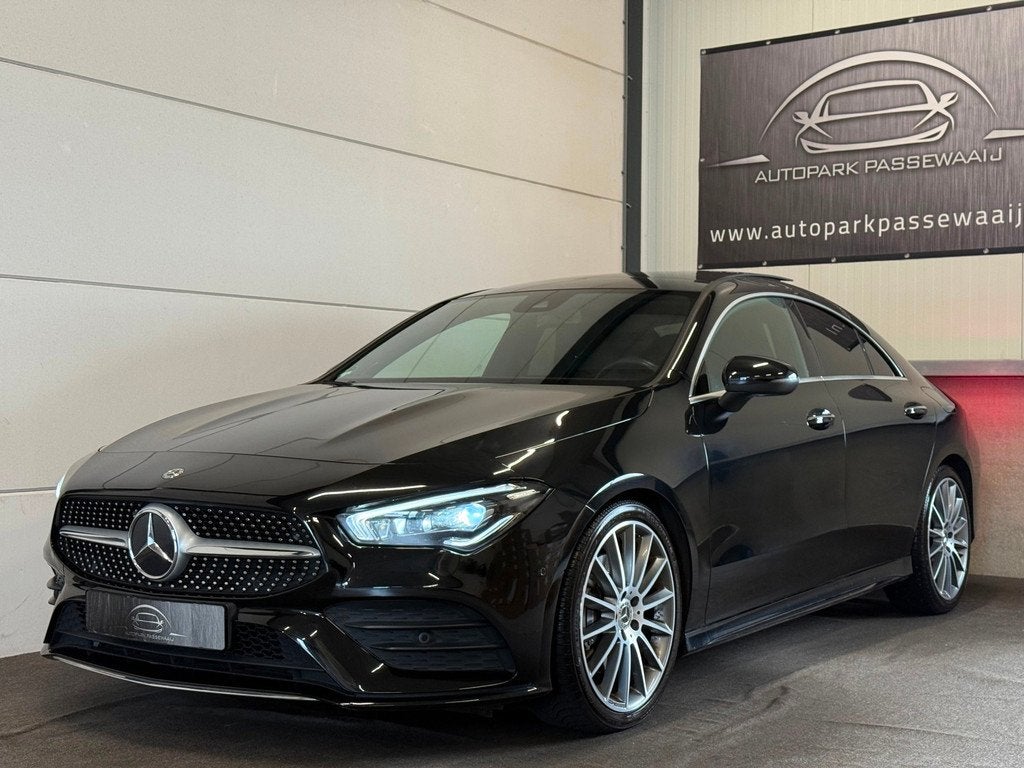 Mercedes-Benz CLA-klasse 200 AMG Pano, Cruise Control, Sfeer, Auto's, Mercedes-Benz, CLA, Gebruikt, 4 cilinders, Bedrijf