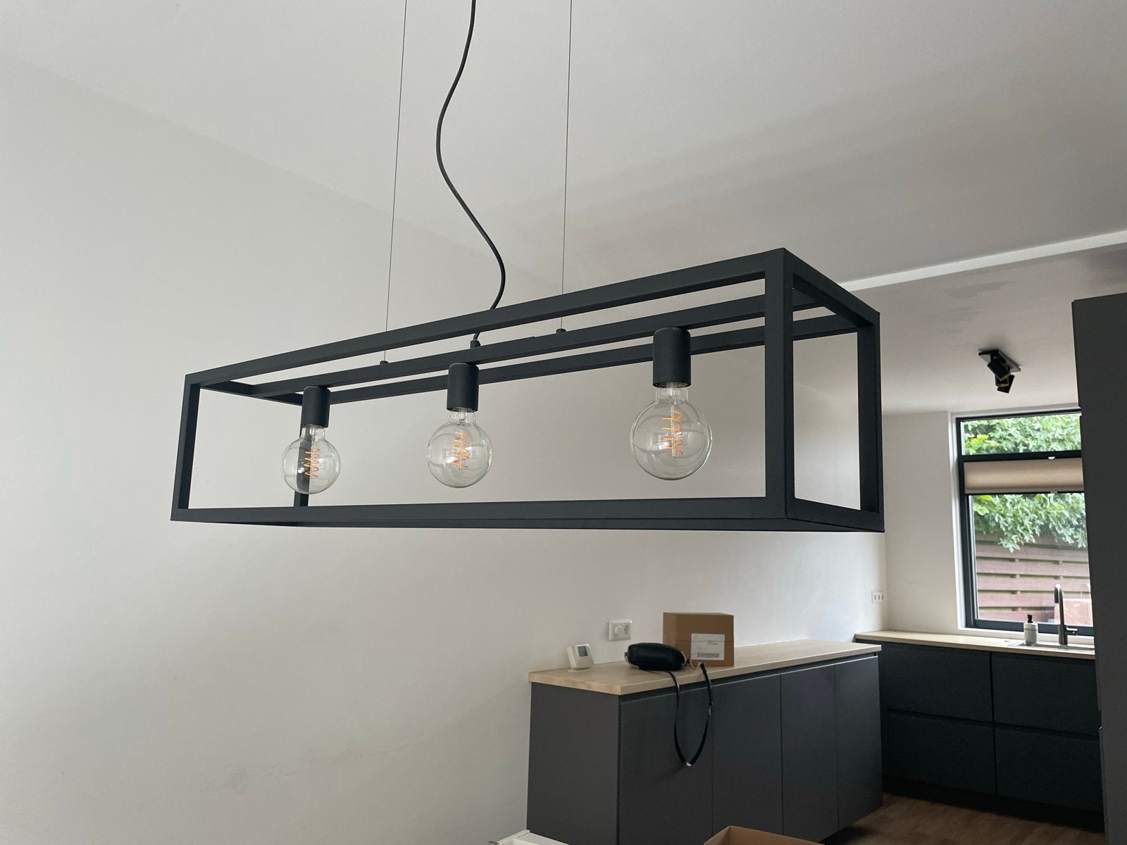Industriële Eetkamerlamp Zwart Metaal 110cm incl. Gloeilampe, Ophalen, Zo goed als nieuw, Metaal, E27 (groot)