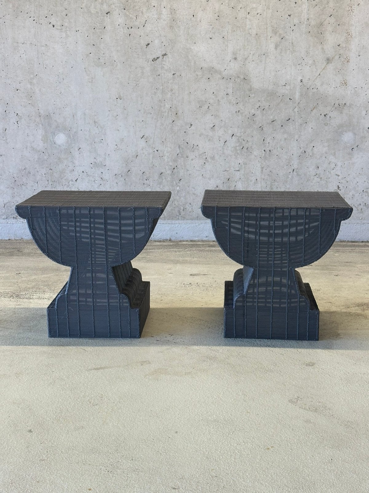 2x Industriële staaldraad bijzettafels / zuilen, Ophalen, Minder dan 50 cm, Gebruikt, 50 tot 100 cm