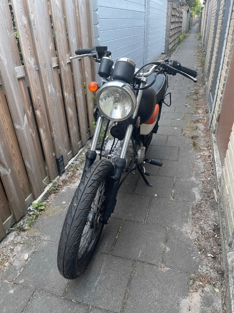 AGM Café Racer 50 met YX140 motorblok, Ophalen, Gebruikt, AGM