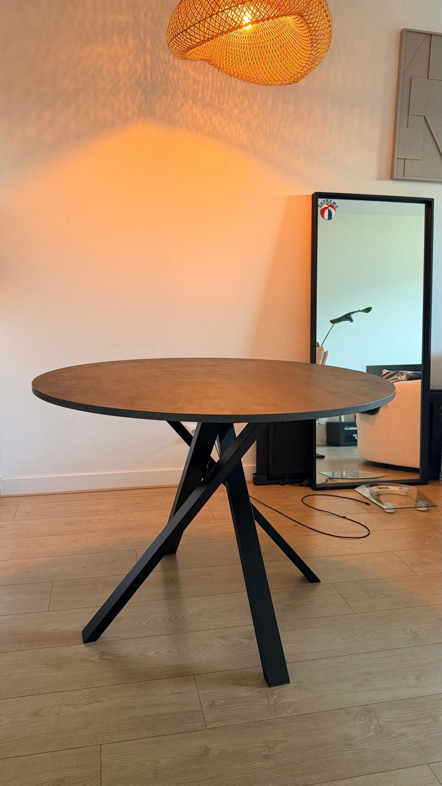Moderne ronde eettafel met metalen onderstel, Ophalen, Overige materialen, 100 tot 150 cm, Rond