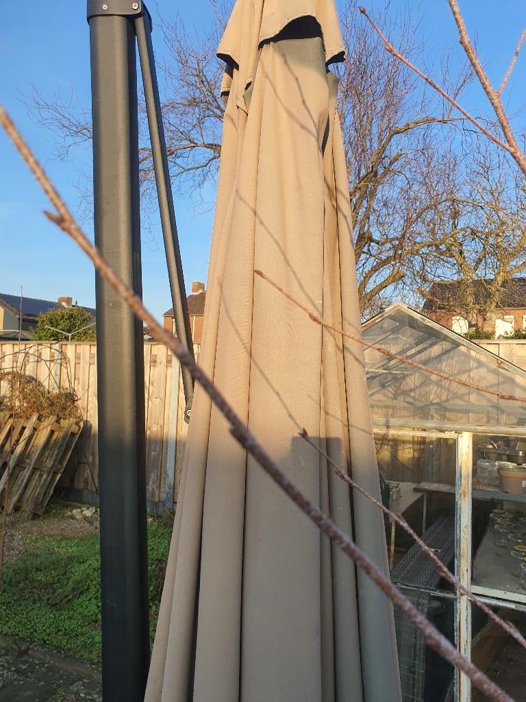 Parasol, Ophalen, Gebruikt, Zweefparasol, Verstelbaar