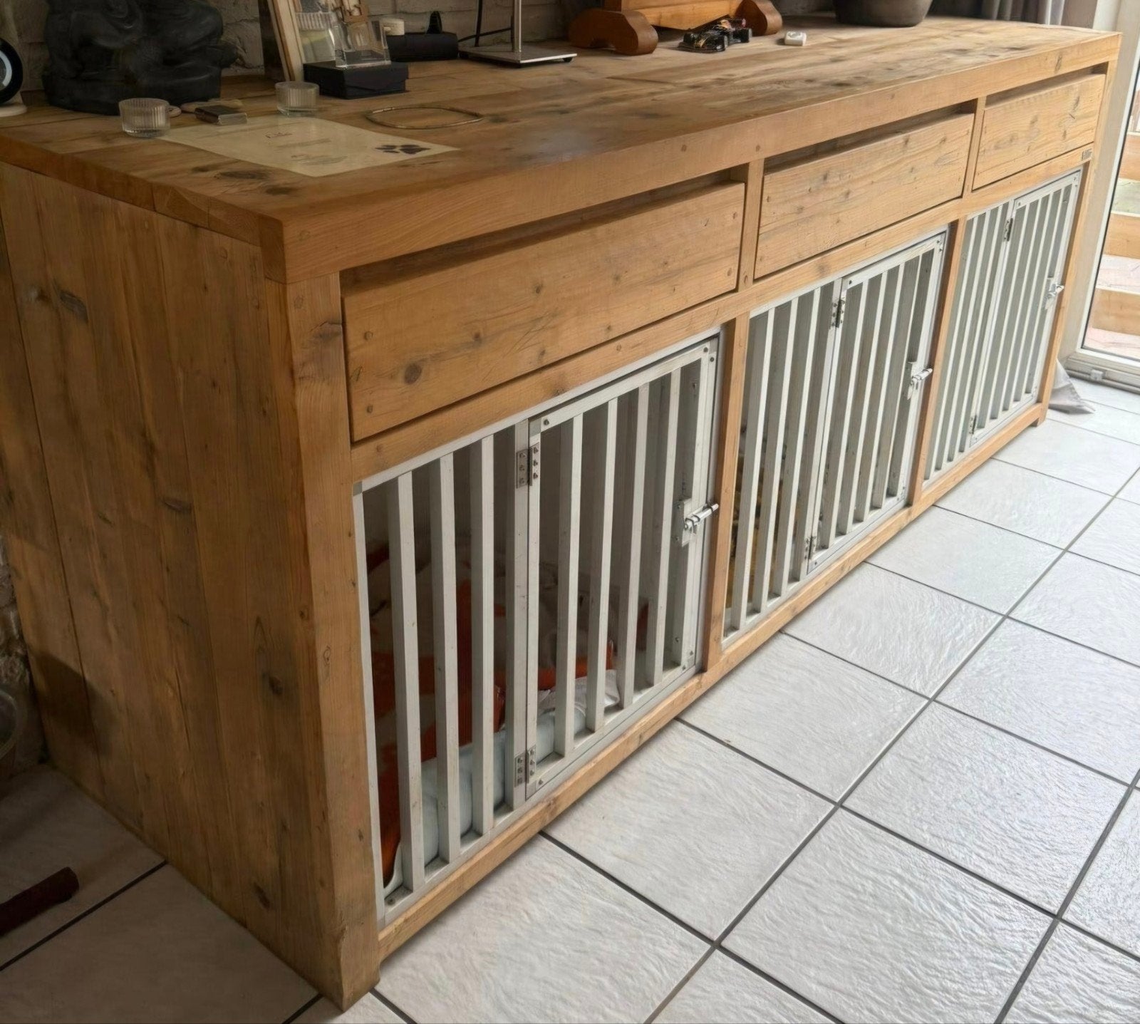 Bench, bench dressoir, voor 3 honden, Dieren en Toebehoren, Ophalen, Zo goed als nieuw, 110 cm of meer, 65 tot 100 cm