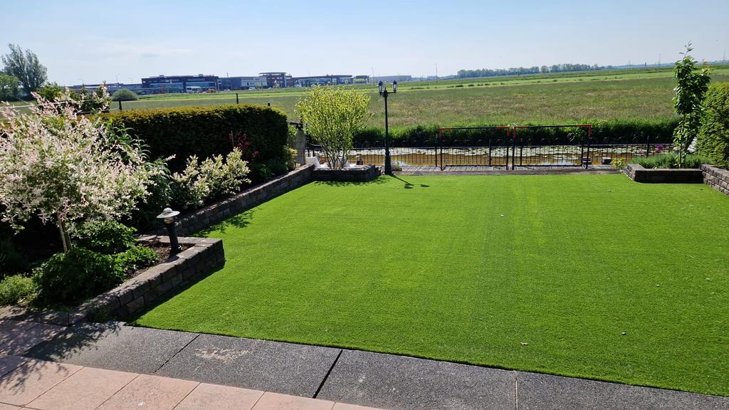Kunstgras Leegverkoop Fijnaart 1 en 2 Mei, Tuin en Terras, Gras en Kunstgras, Ophalen of Verzenden, Zo goed als nieuw, 20 m² of meer