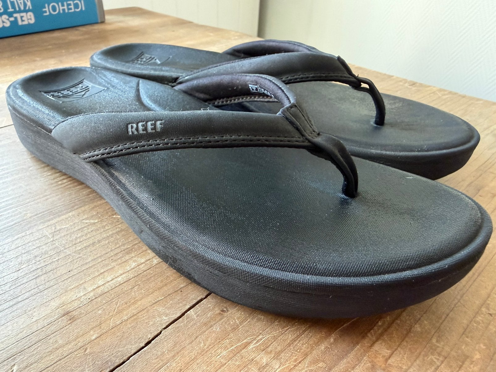 Nieuwe stevige Reef slippers zwart 41, Slippers, Zwart, Nieuw, Ophalen of Verzenden