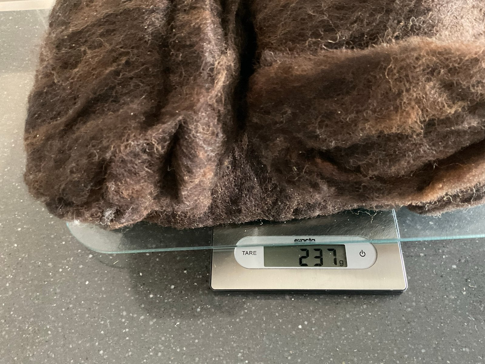 Gekaarde bruine schapenwol (237g) voor spinnen/vilten, Ophalen of Verzenden, Nieuw