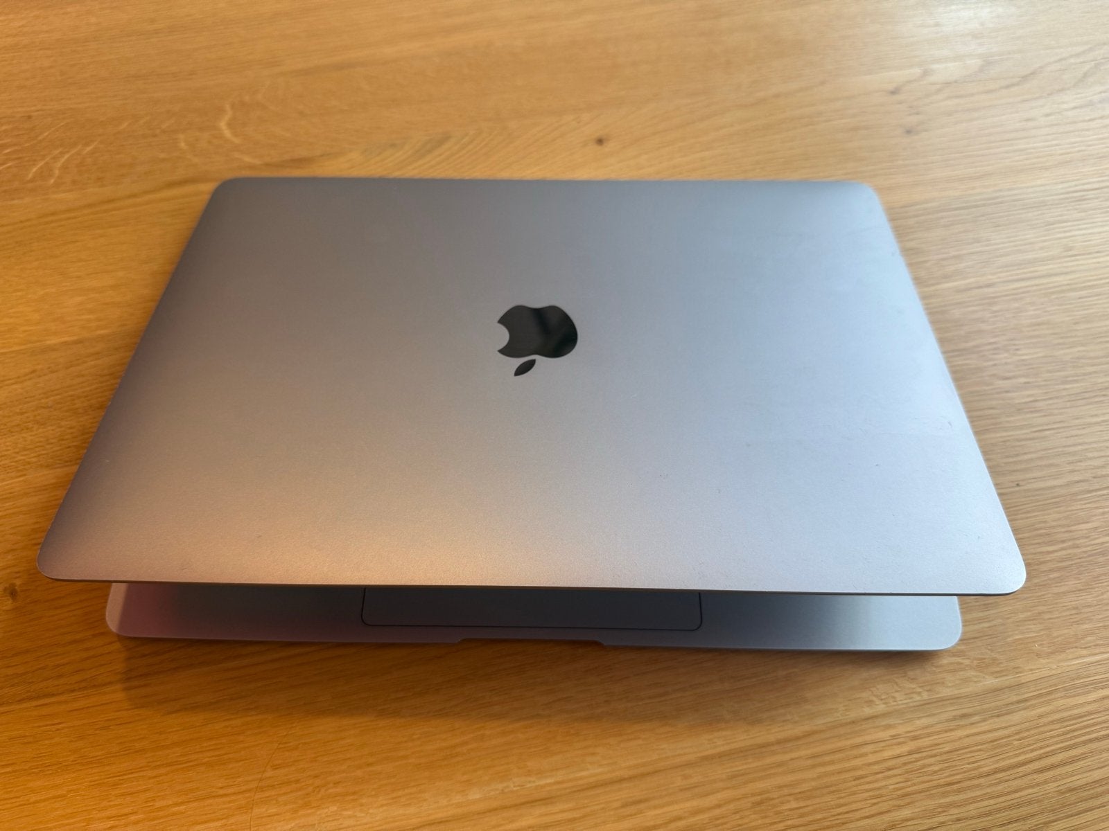 MacBook Air 13-inch (2018, Retina) – Space Grey – 128 GB, Computers en Software, Gebruikt, Qwerty, 8 GB, 13 inch