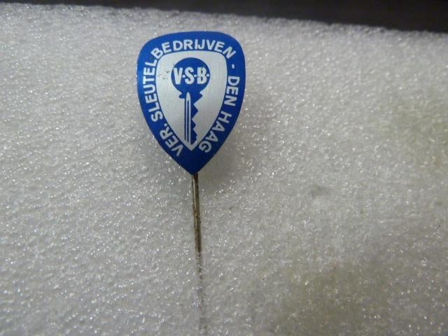 Speldje V.S.B. Den Haag, Verzamelen, Speldjes, Pins en Buttons, Ophalen of Verzenden, Zo goed als nieuw, Overige onderwerpen