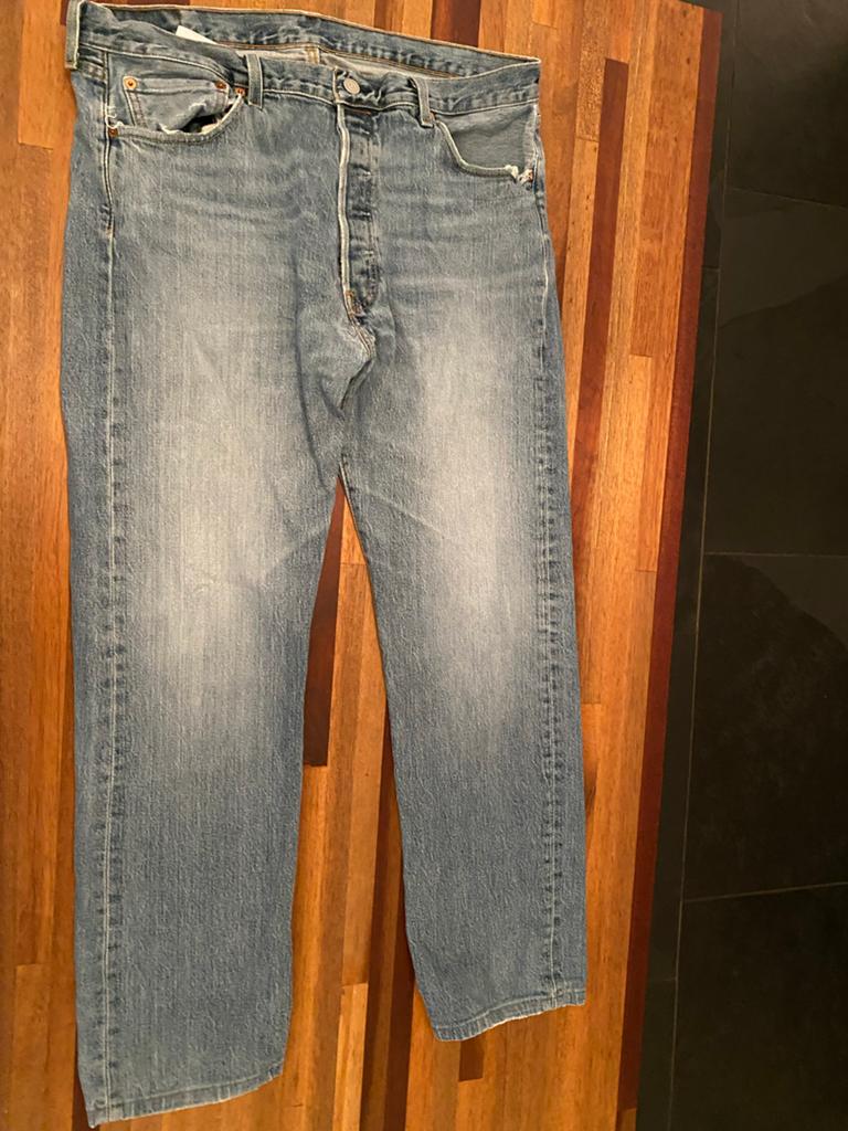 Professioneel gerepareerde Levi's spijkerbroek W36, Ophalen of Verzenden, Gedragen, Blauw, W36 - W38 (confectie 52/54)