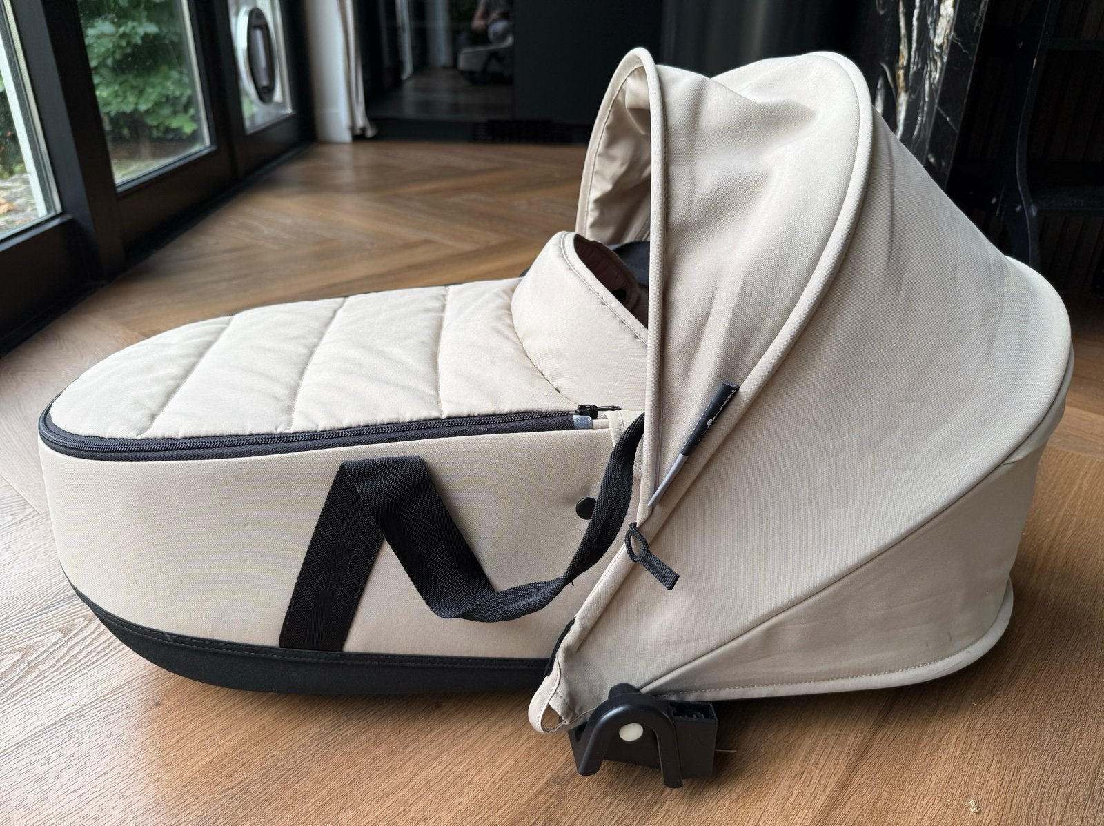 Babyzen Yoyo reiswieg in beige, Zo goed als nieuw, Met reiswieg, Ophalen, Kinderwagen
