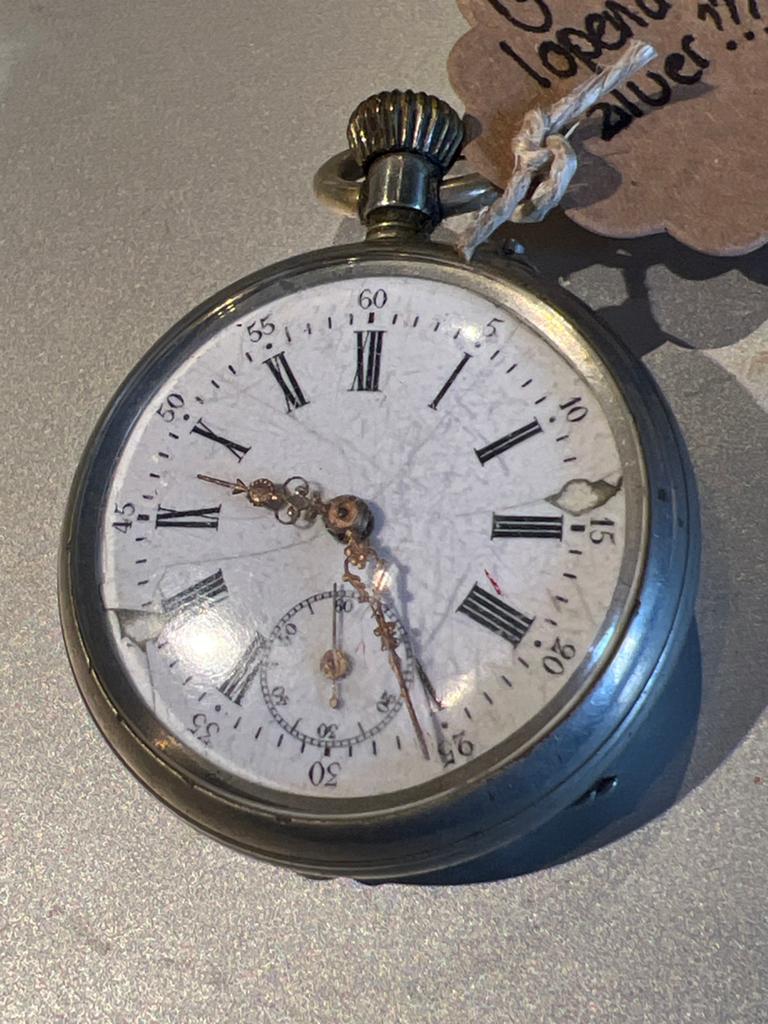 Antiek Zilverkleurig Zakhorloge - Loopt, Overige merken, Zakhorloge, Gebruikt, De doofpot