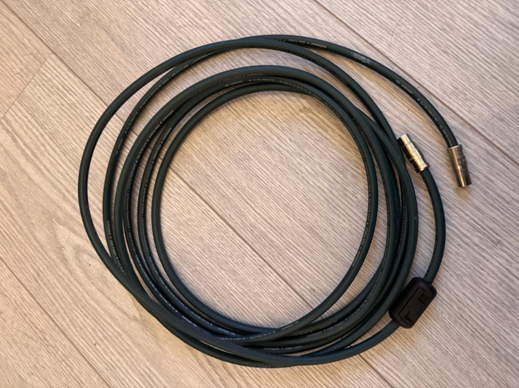 Audioquest HD6 coax kabel.  5 mtr, Ophalen of Verzenden, Zo goed als nieuw, Coaxiale kabel
