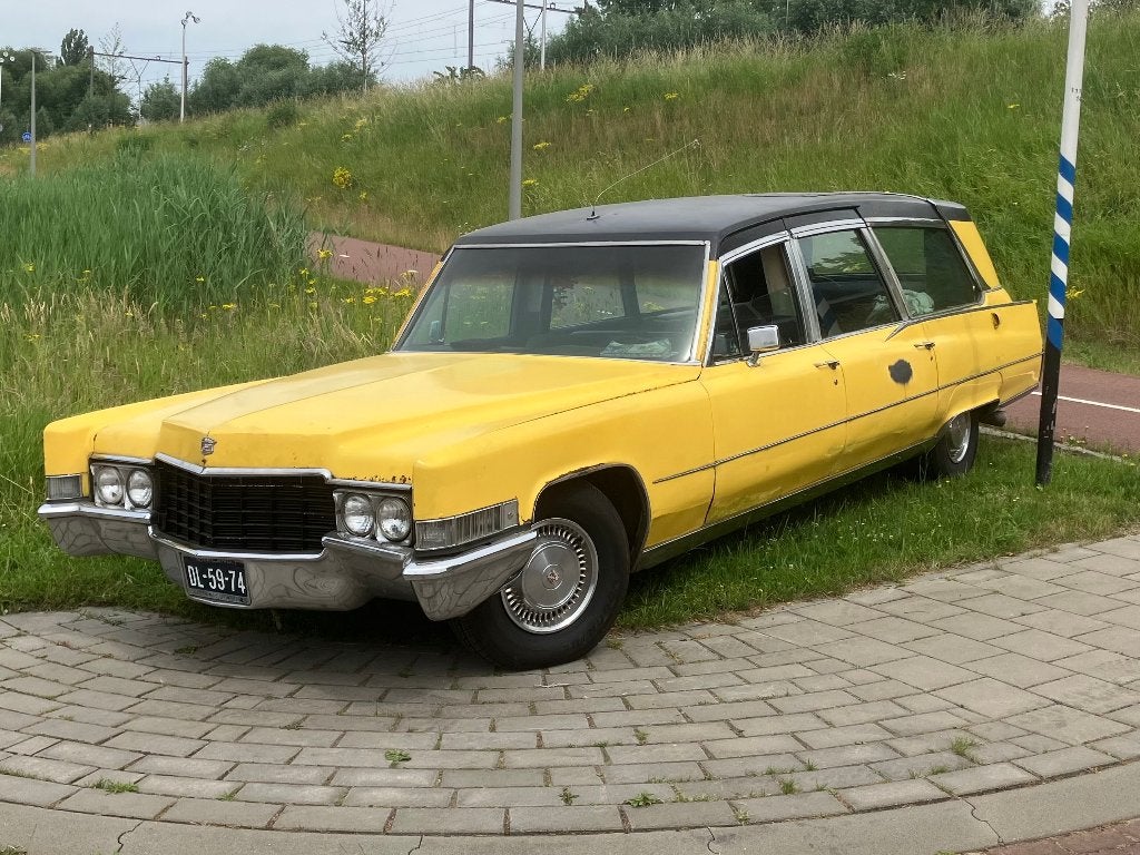 Cadillac 604 SUV — bj. 1969, Auto's, Cadillac, Bedrijf, Overige modellen, LPG, SUV of Terreinwagen, Automaat, Geïmporteerd, Geel