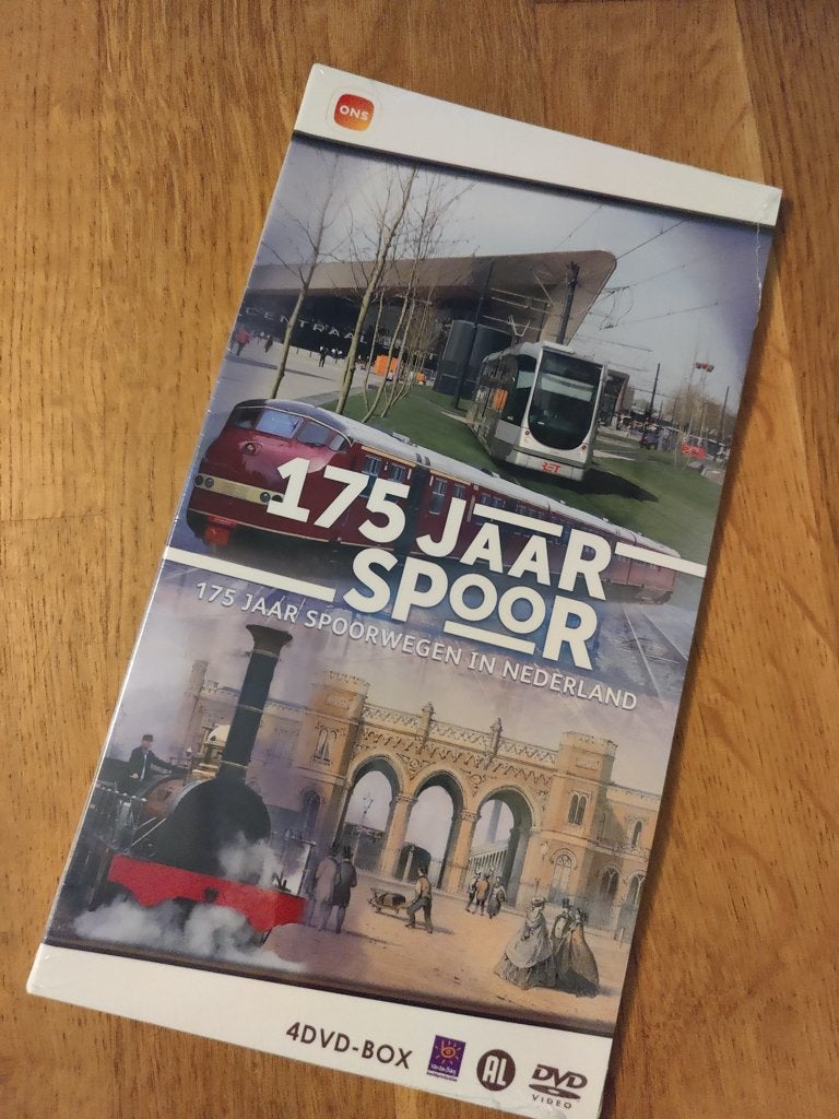 NIEUW. 4-DVD-box 175 jaar spoorwegen in Nederland, Alle leeftijden, Boxset, Ophalen of Verzenden, Nieuw in verpakking