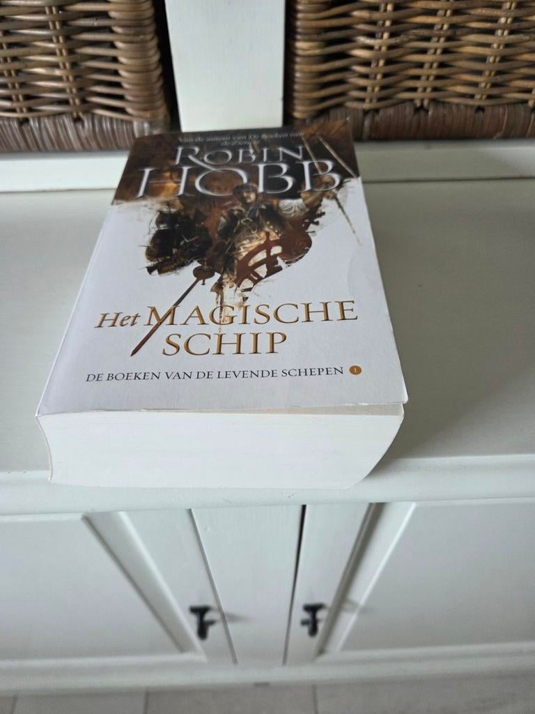 Robin Hobb - Het Magische Schip, Boeken, Fantasy, Gelezen, Ophalen of Verzenden