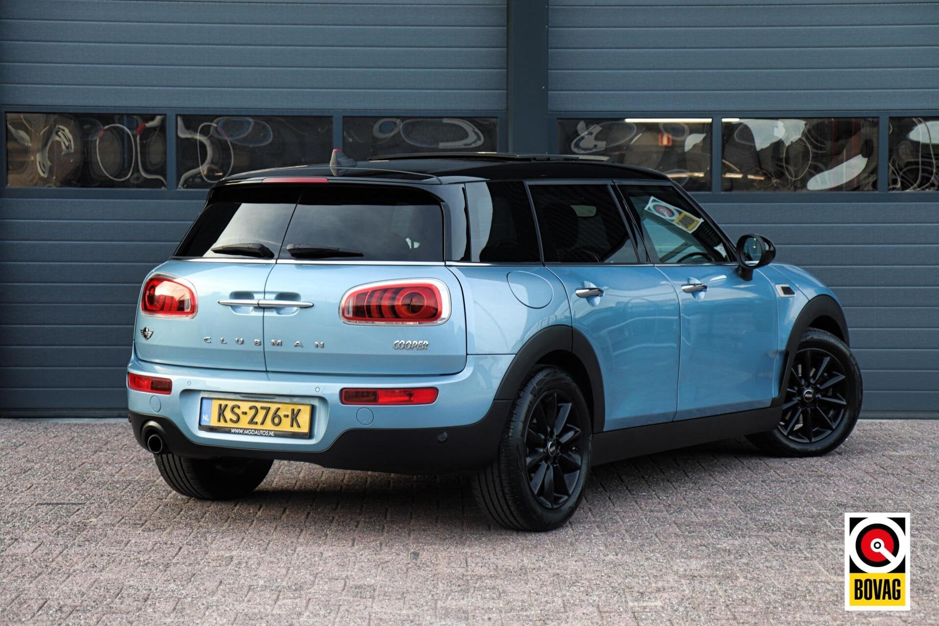 Mini Clubman 1.5 Cooper Chili |LED|PANODAK|NAVI|KEYLESS|CRUI, Voorwielaandrijving, 136 pk, Met garantie (alle), Blauw