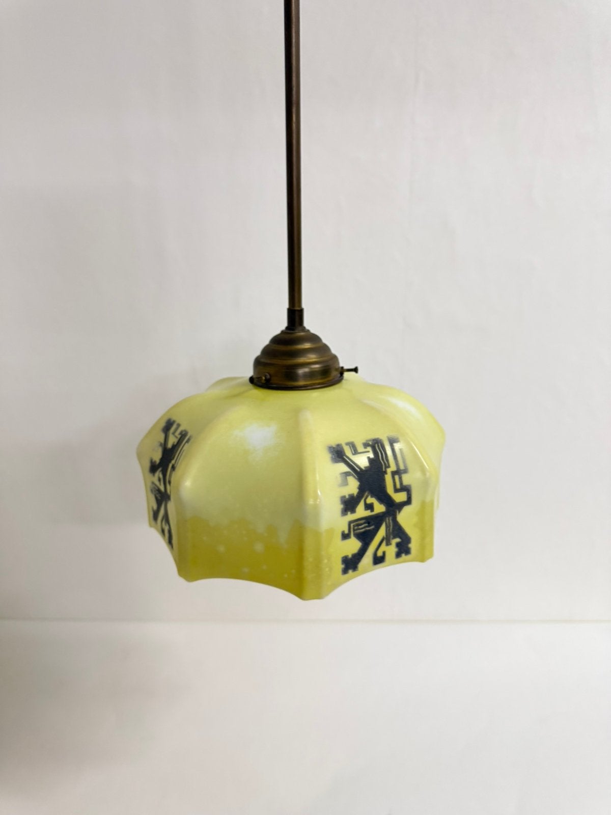 Vintage hanglamp geel met leeuw open kap antiek pendule lamp, Ophalen of Verzenden, Zo goed als nieuw