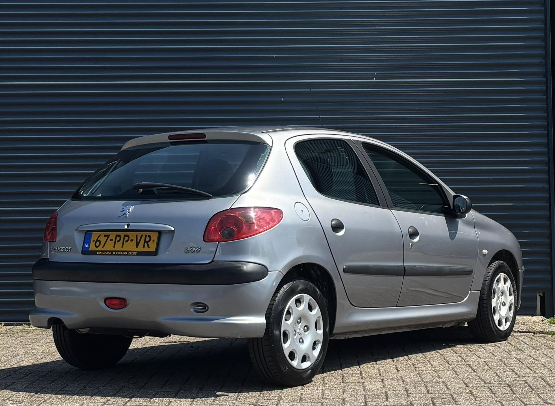 Peugeot 206 1.1 60PK 5DRS, Voorwielaandrijving, Stof, Gebruikt, 31 €/maand