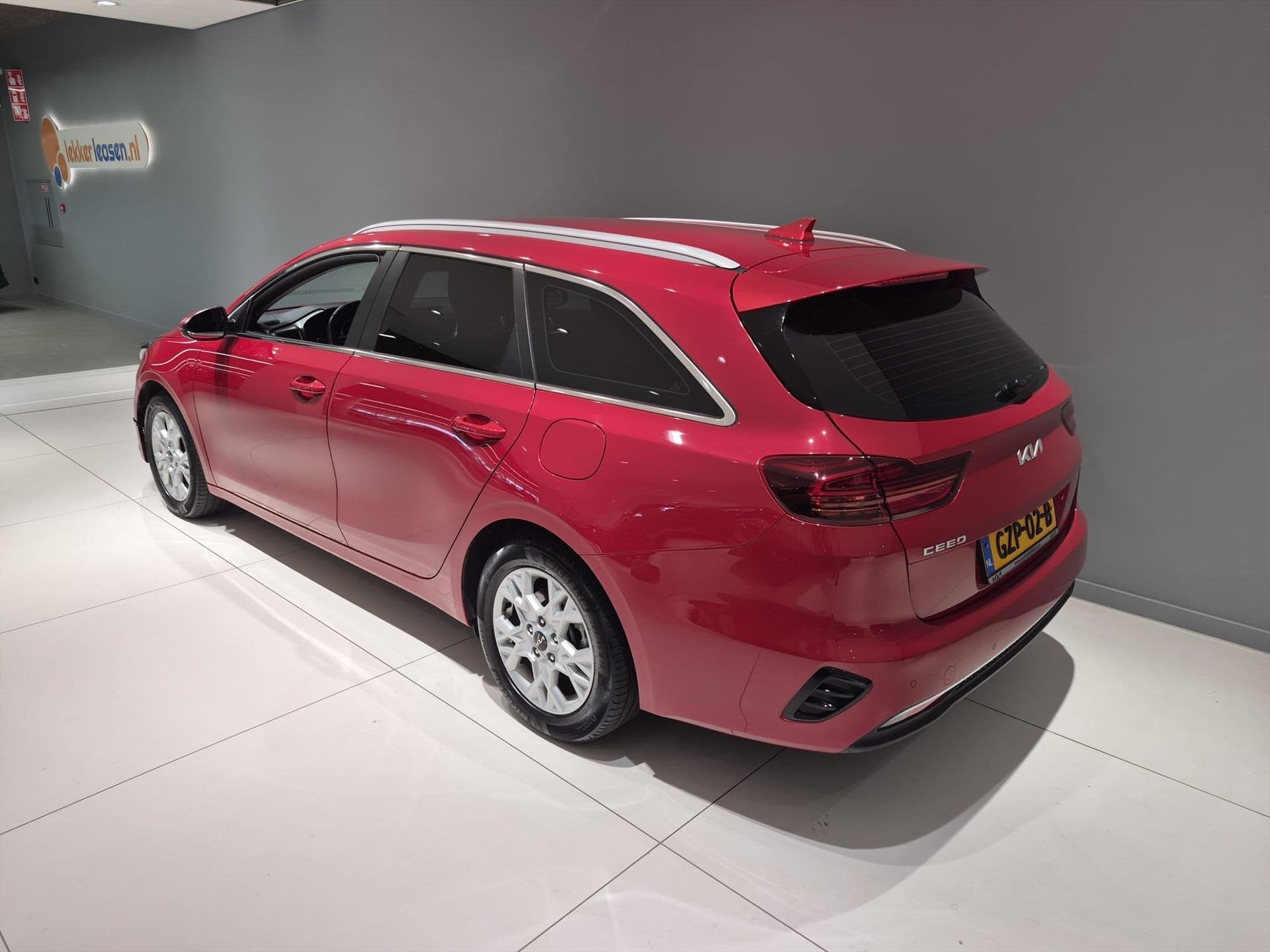 KIA Ceed Sw 1.0 T-GDi 100pk DynamicLine Priv Lease v.a € 3, Auto's, Voorwielaandrijving, 12 maanden, Stof, Gebruikt