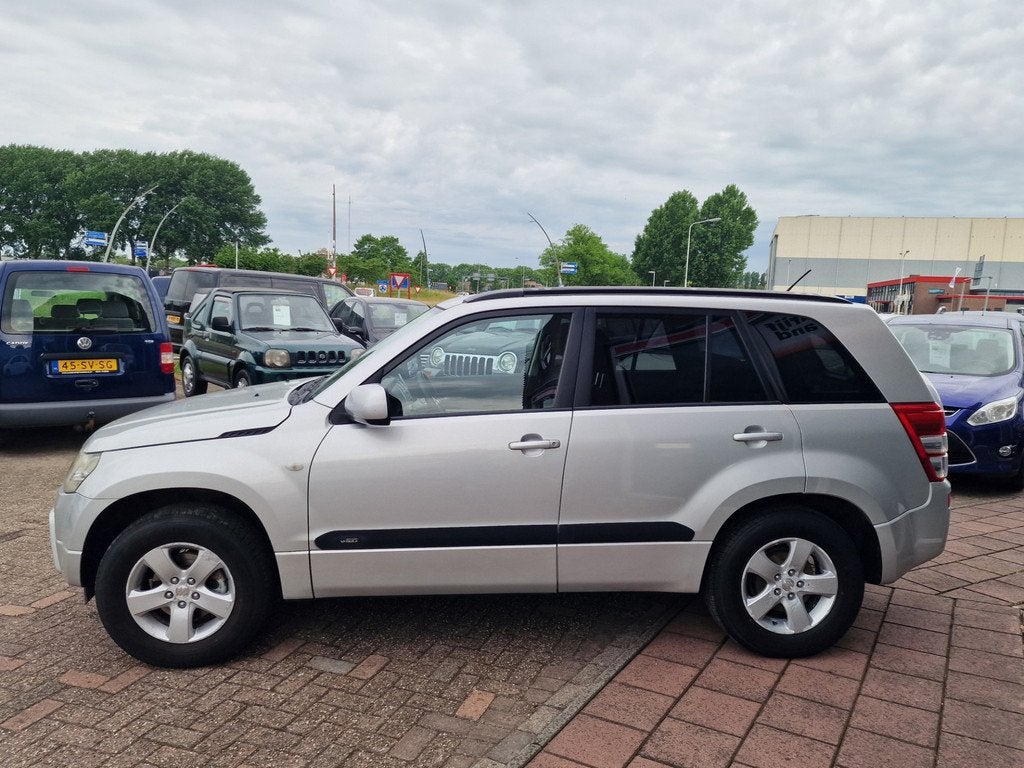 Suzuki Grand Vitara 2.0-16V Shogun - Trekhaak - 4x4, Stof, Zwart, 4 cilinders, 1850 kg