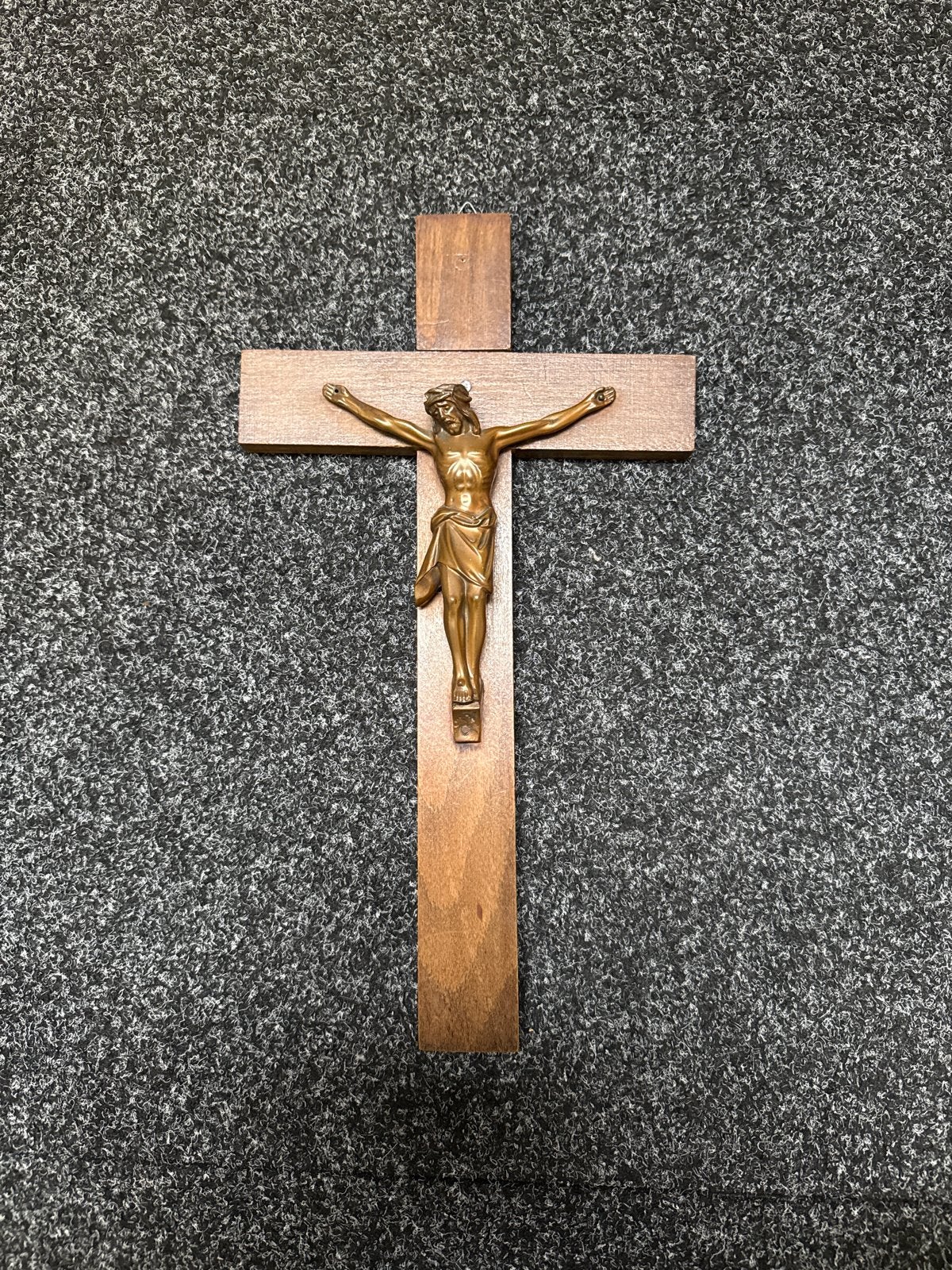 Houten kruisbeeld met bronzen corpus van Jezus, Antiek en Kunst, Ophalen