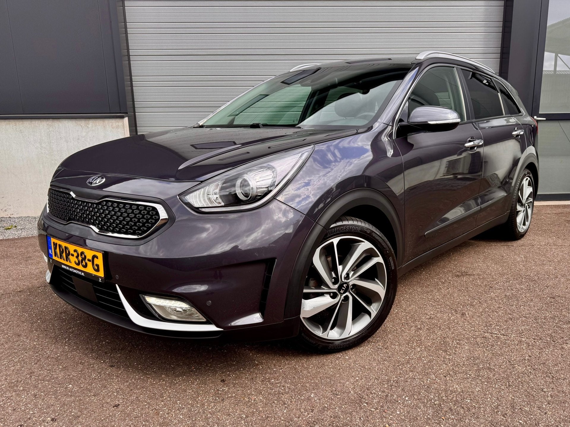 Kia NIRO 1.6 GDi Hybrid ExecutiveLine / Apple Carplay / Schu, Gebruikt, Lichtsensor, Leder, Bedrijf