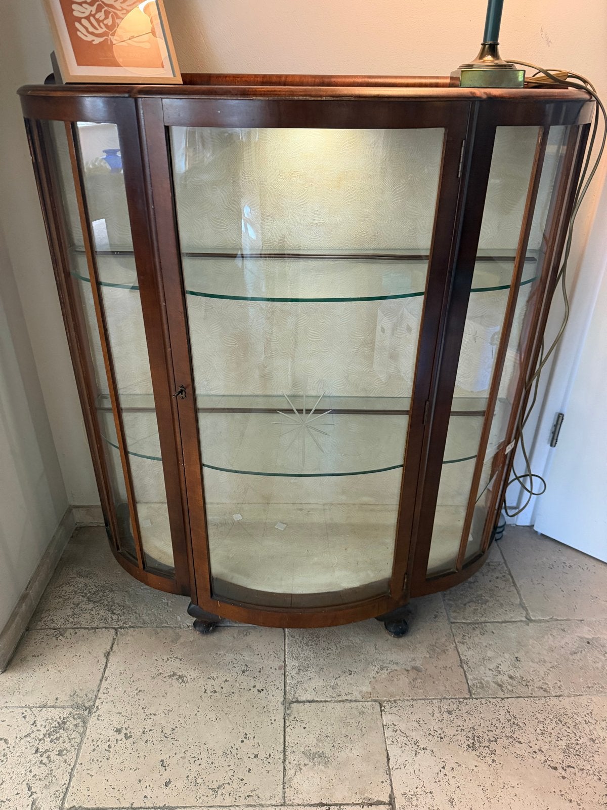 Art Deco Vitrinekast met Gebogen Glas - Engels, Jaren '30/'4, Antiek en Kunst, Ophalen